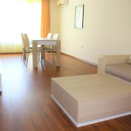 Solei Приморсько