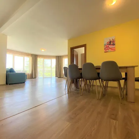 Solei Приморсько